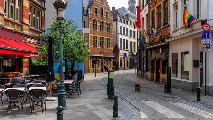 Brussels-Netherlands-street-swiper-hero-gallery