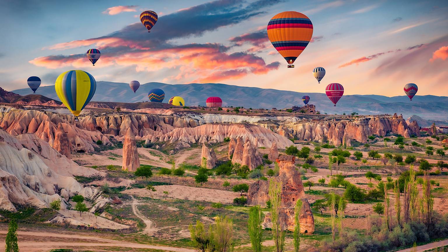 gorem-valley-turkey-airballons-view