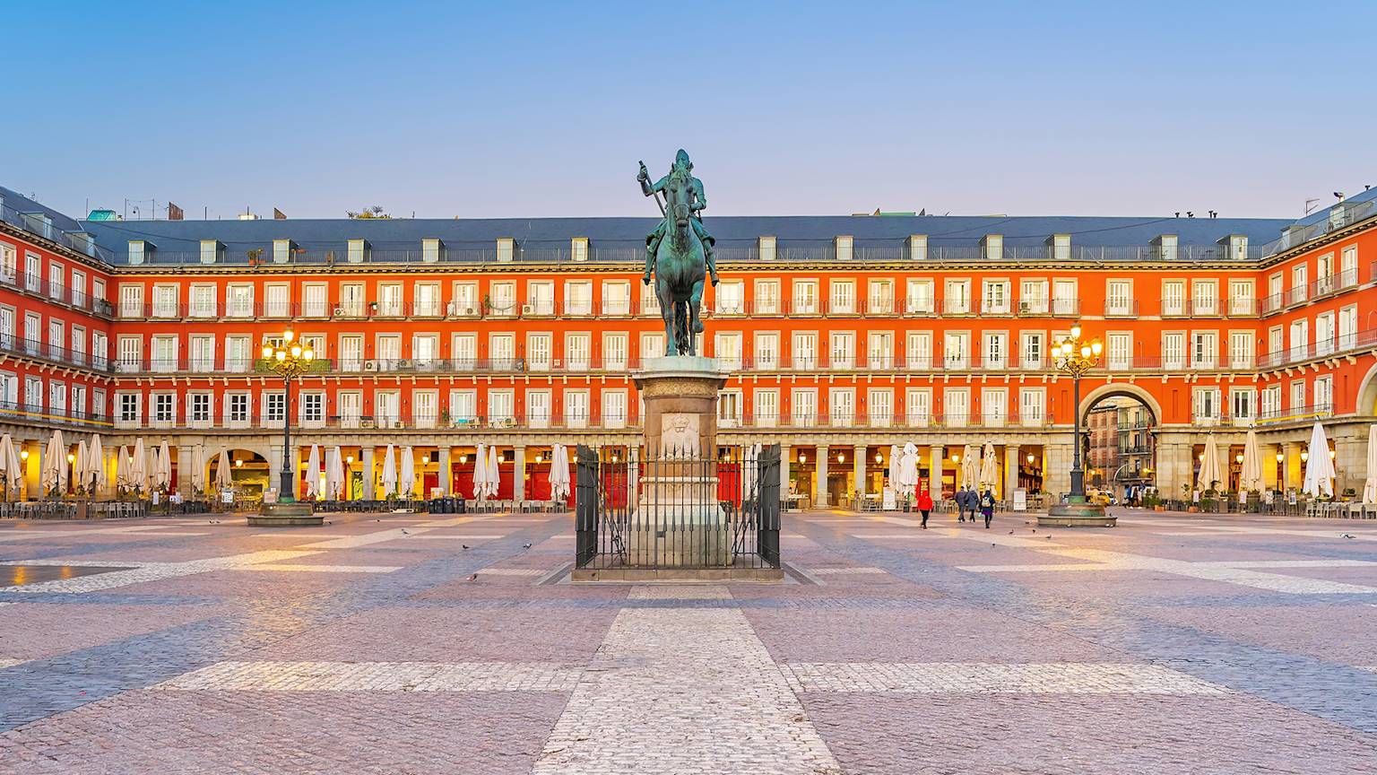 Plaza-Mayor-Spain-swiper-hero-gallery