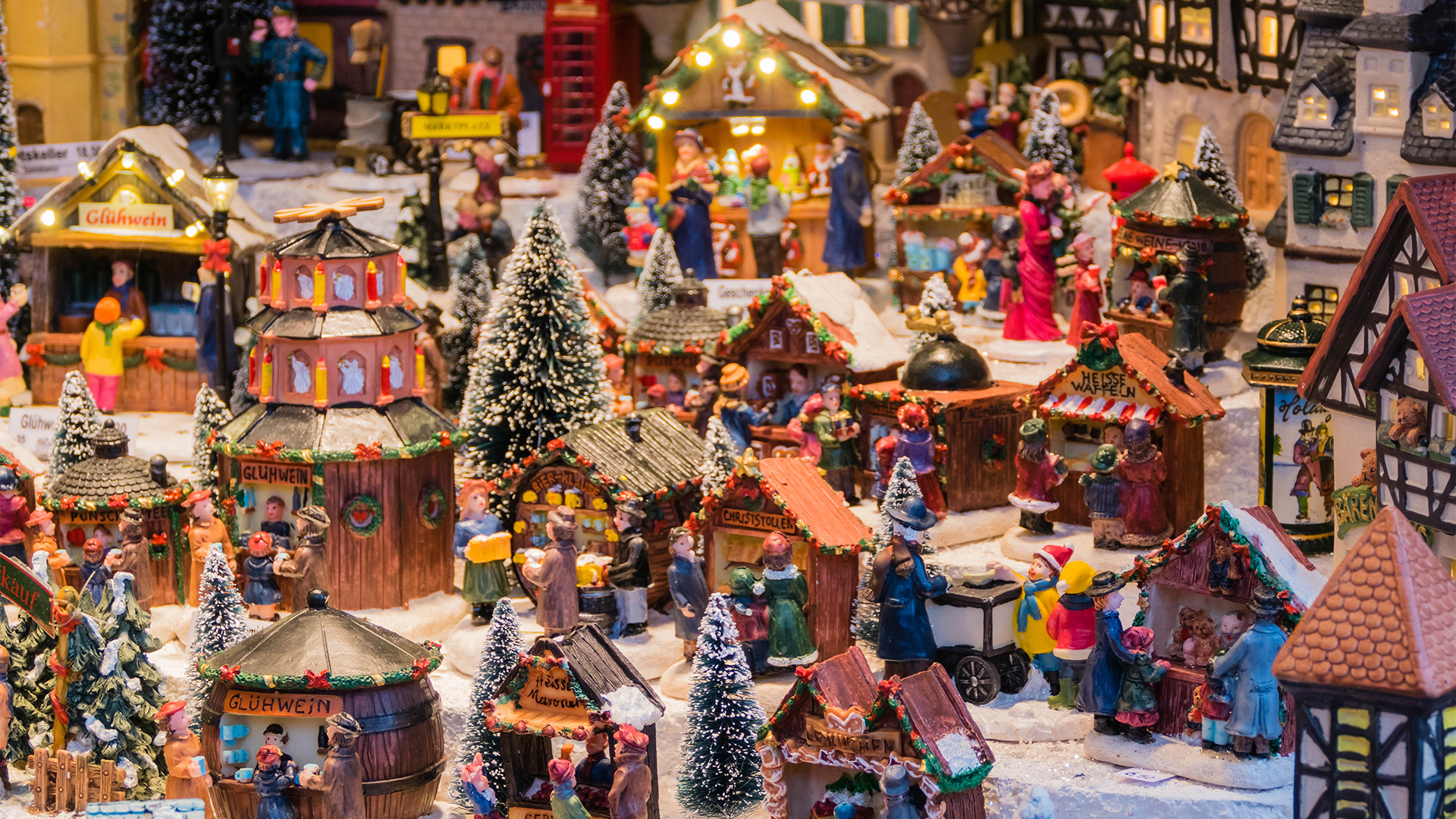 christmas-market-miniature-houses-swiper-hero-gallery