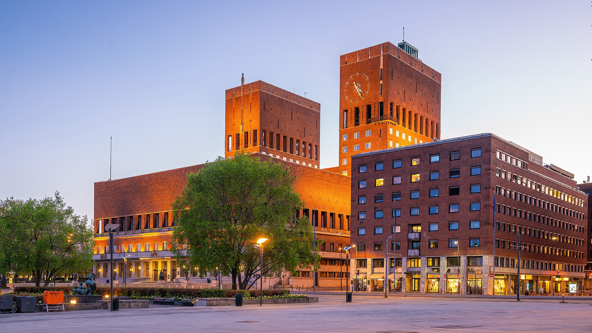 oslo-norway-city-hall-building-swiper-hero-gallery