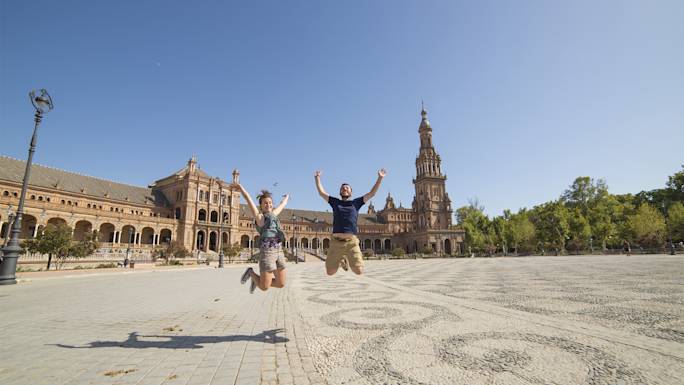 explore-seville-on-a-guided-walking-tour-experience
