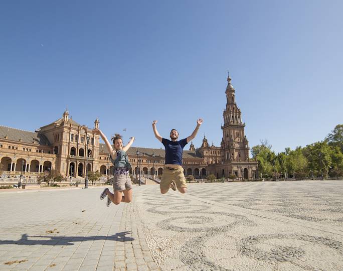explore-seville-on-a-guided-walking-tour-experience