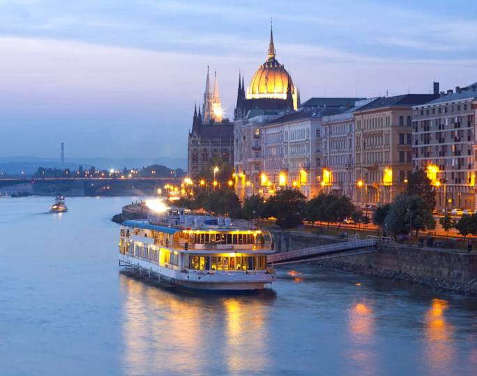 budapest-danube-evening-cruise