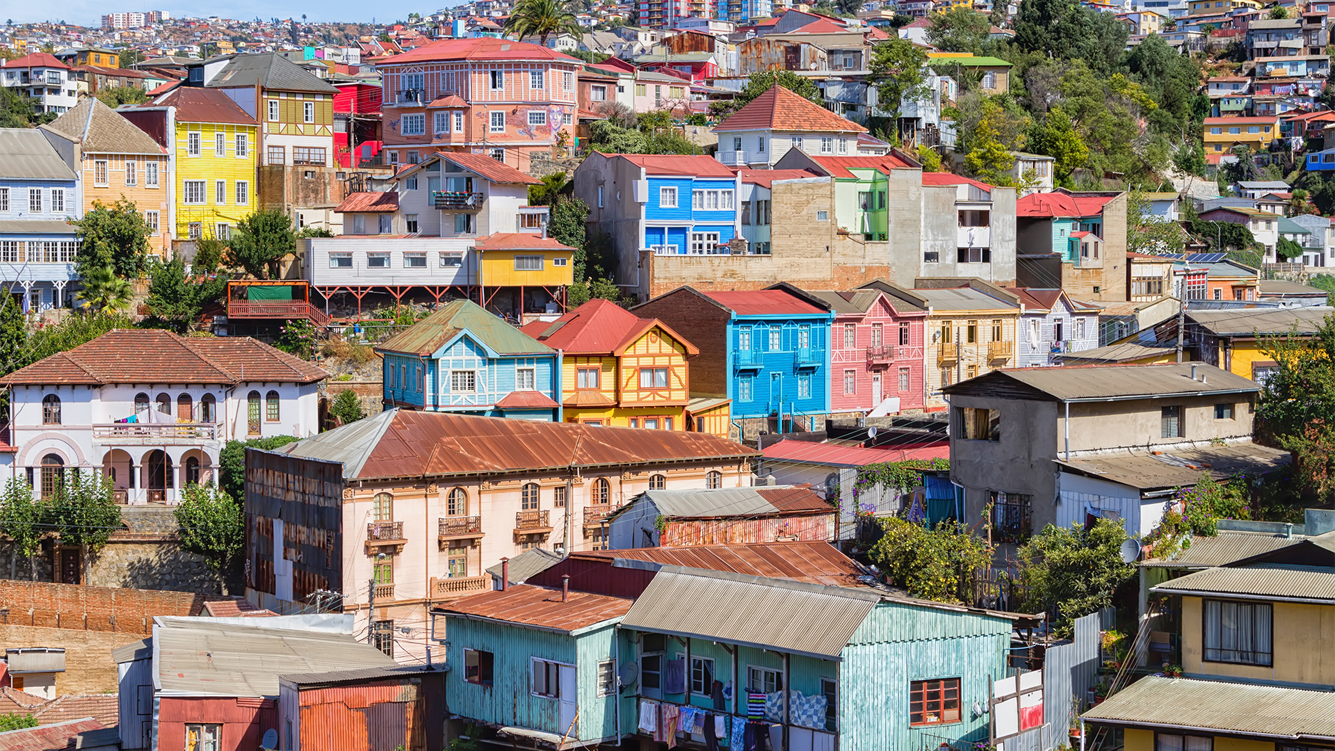 Val-Paraiso-houses-in-Chile