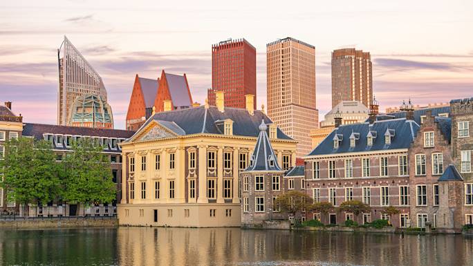 see-den-haag-on-orientation-walk-included-experience