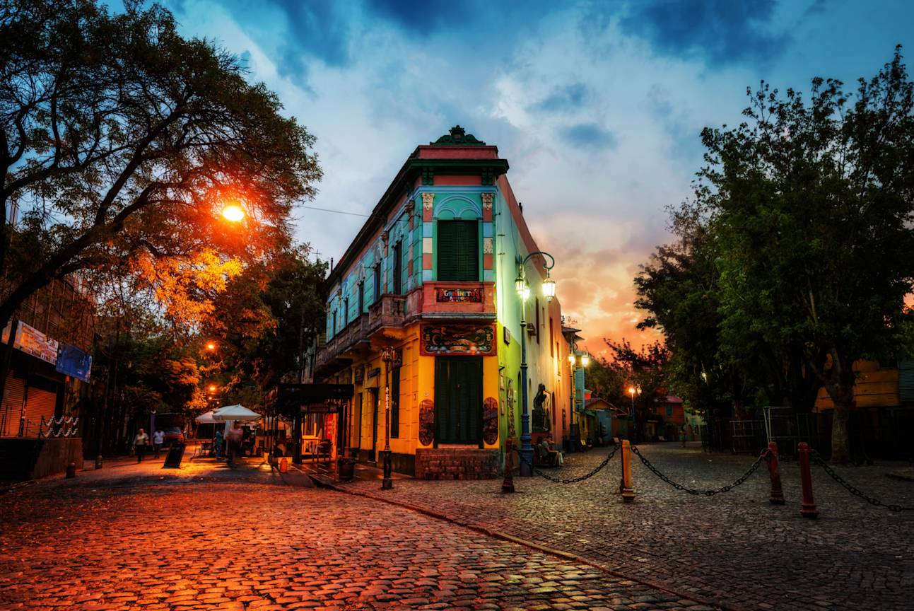 south-america-guided-group-tours-buenos-aires-night-argentina