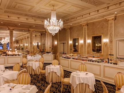 palace-hotel-lake-como-breakfast-room