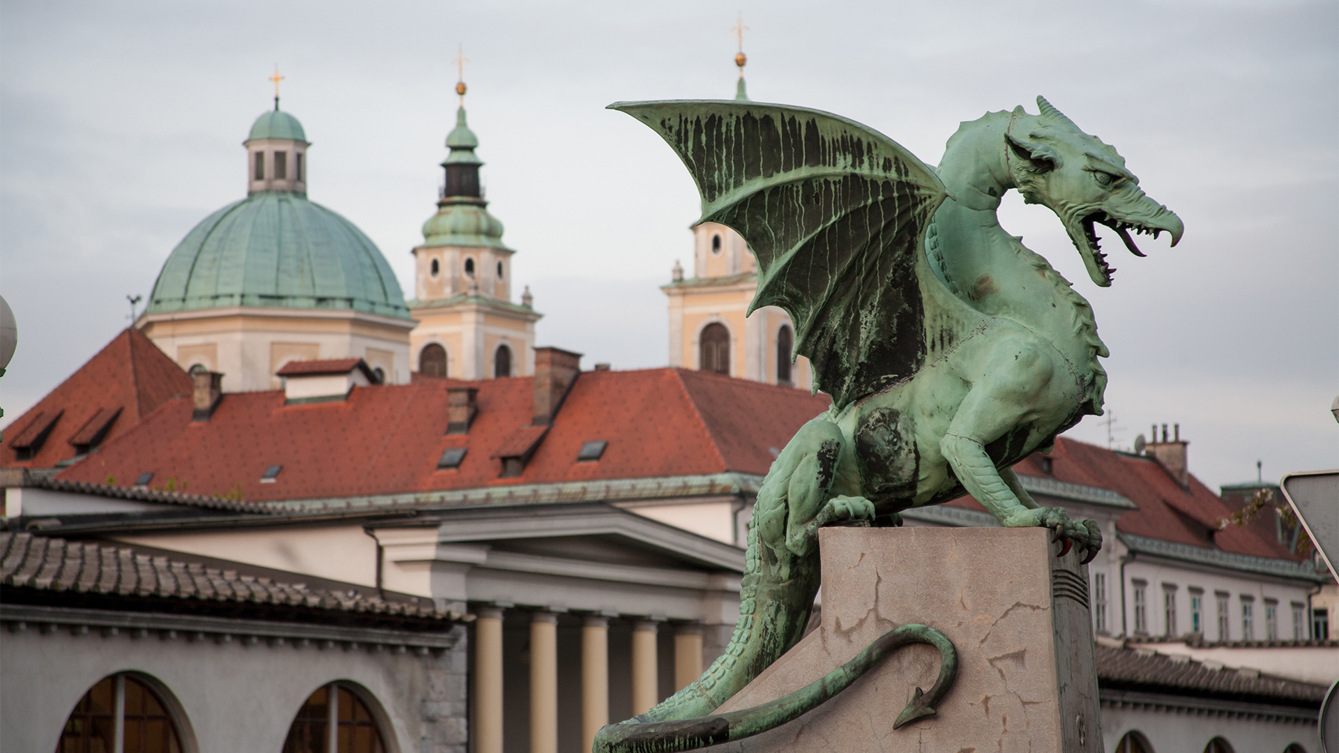 ljubljana-slovenia-dragon-bridge-swiper-hero-gallery