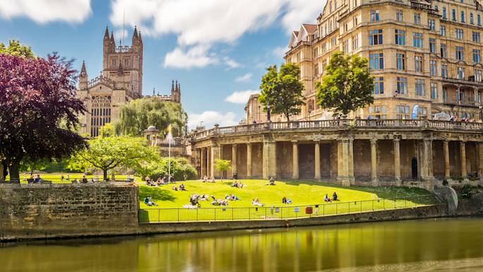 orientation-tour-of-bath-experience