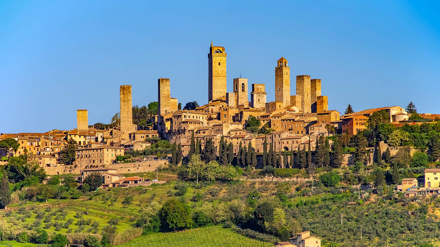 San-Gimignano-Italy-swiper-hero-gallery