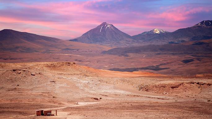spend-two-nights-in-the-atacama-desert-experience