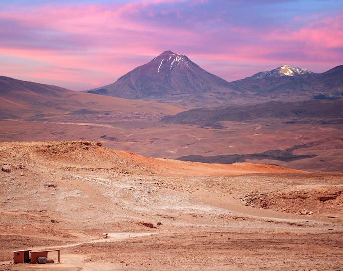 spend-two-nights-in-the-atacama-desert-experience