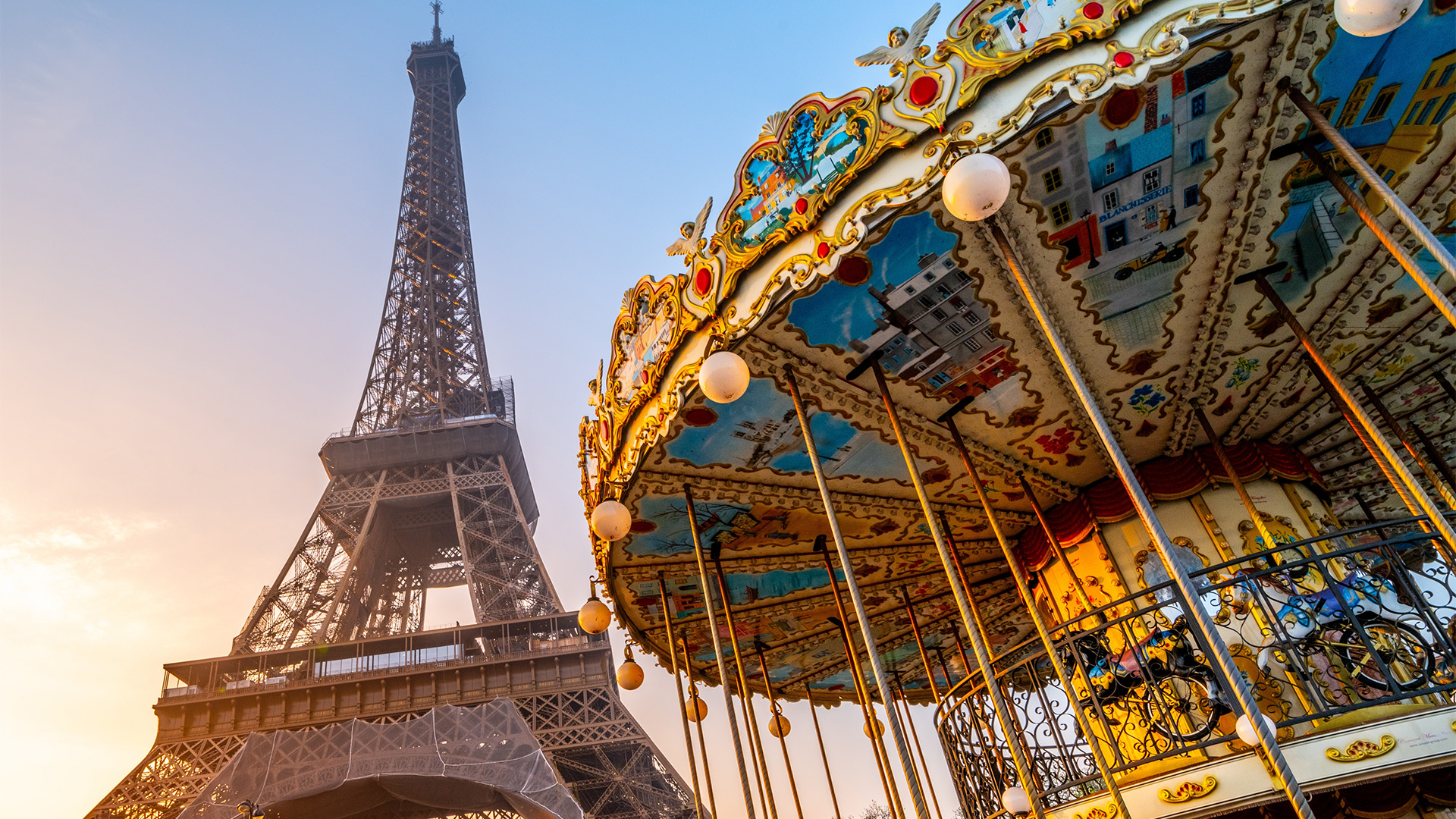 france-paris-eiffel-tower-with-carousel-swiper-hero-gallery