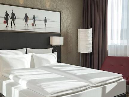 dorint-airport-hotel-zurich-room
