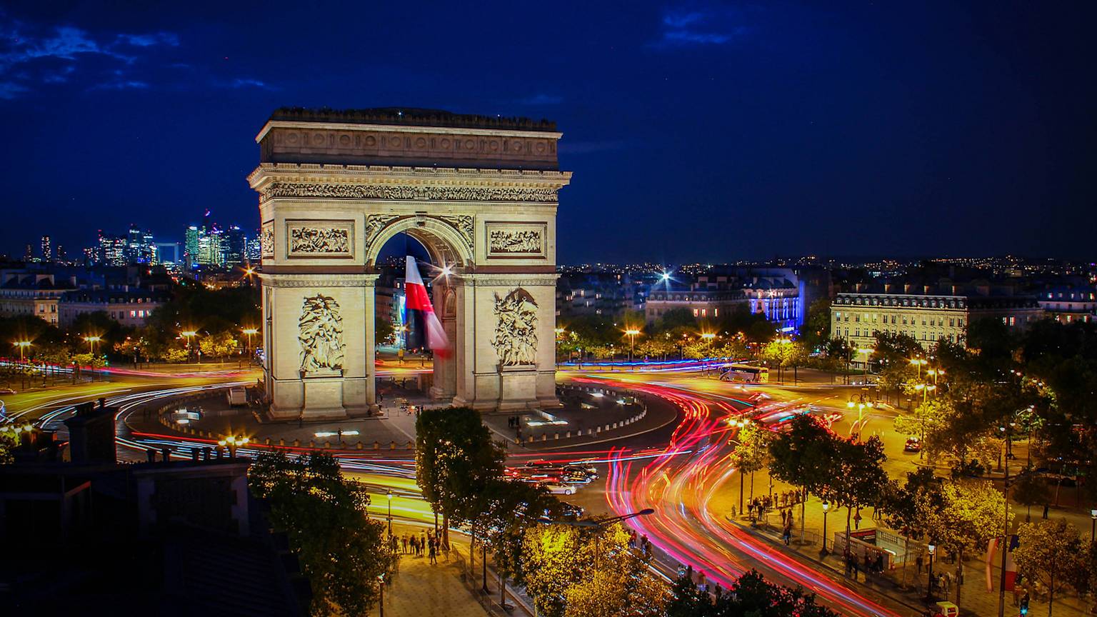 arc-de-triomphe-night-lights
