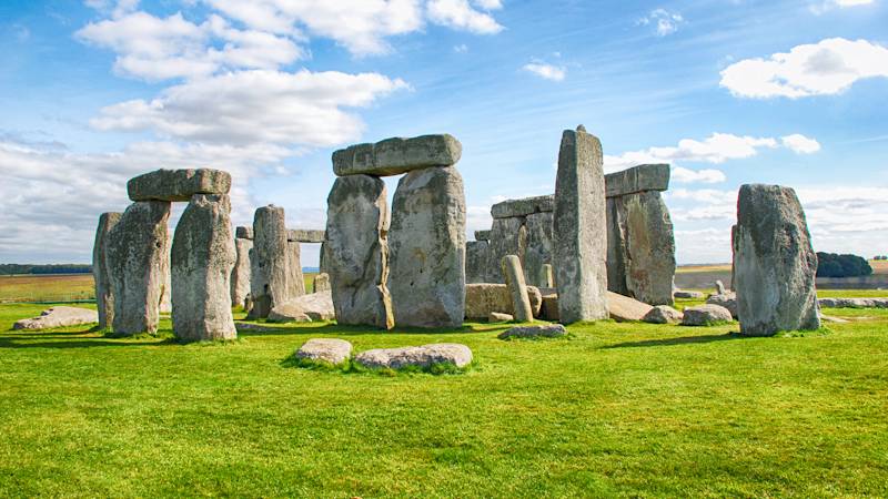 england-country-listing-page-stonehenge