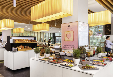 novotel-warsaw-center-breakfast