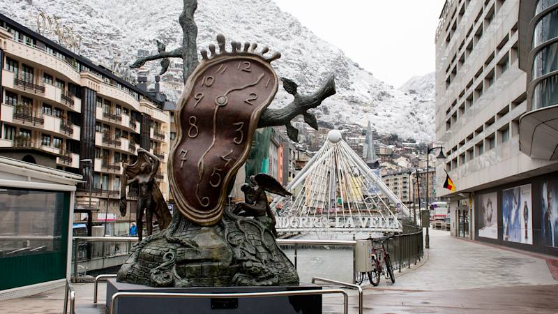 andorra-country-listing-page-dalí-sculpture