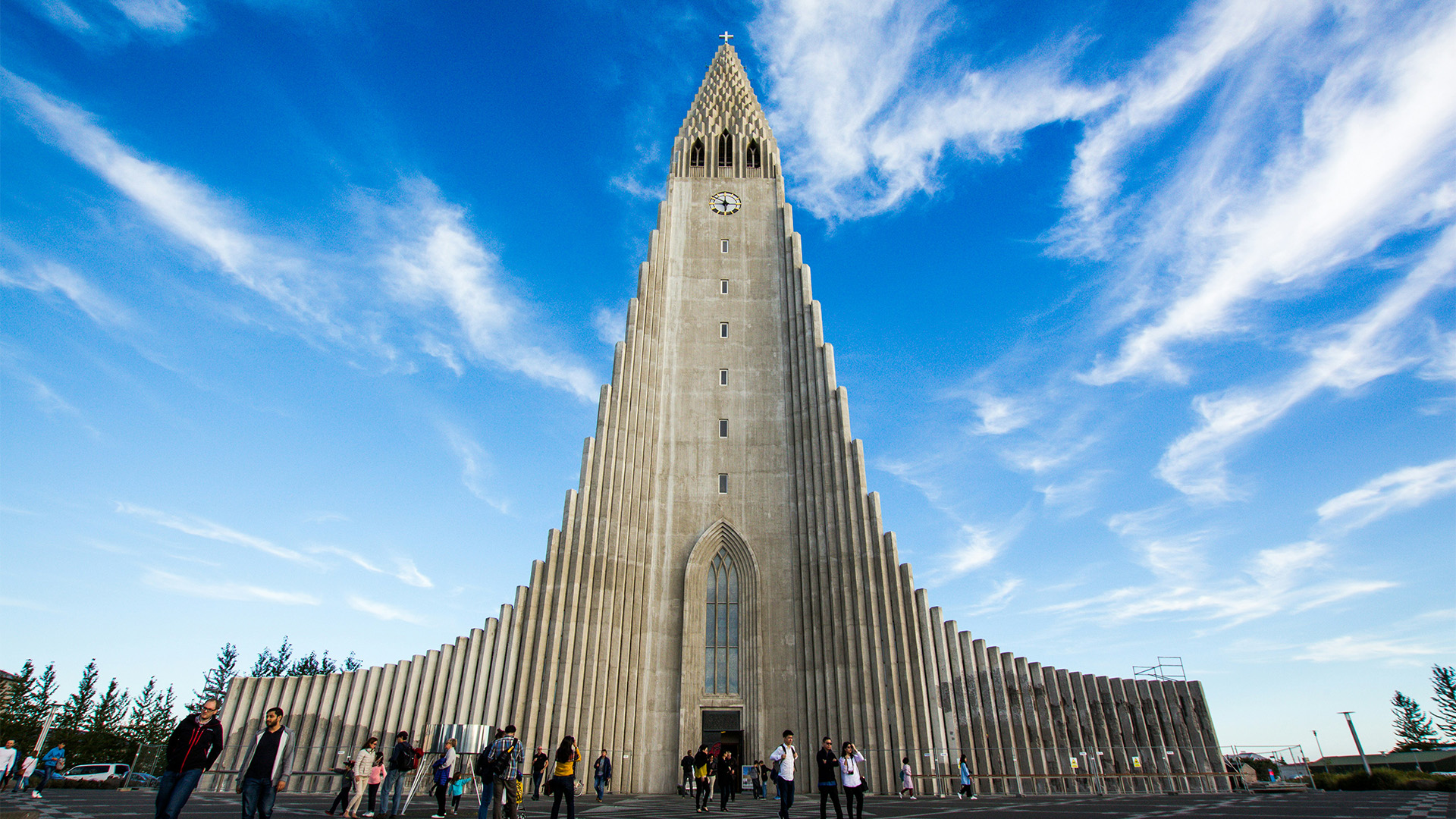 reykjavik-city-hallgrimskirkja-iceland