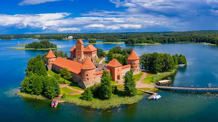 Trakai-Island-Castle-Lithuania-swiper-hero-gallery