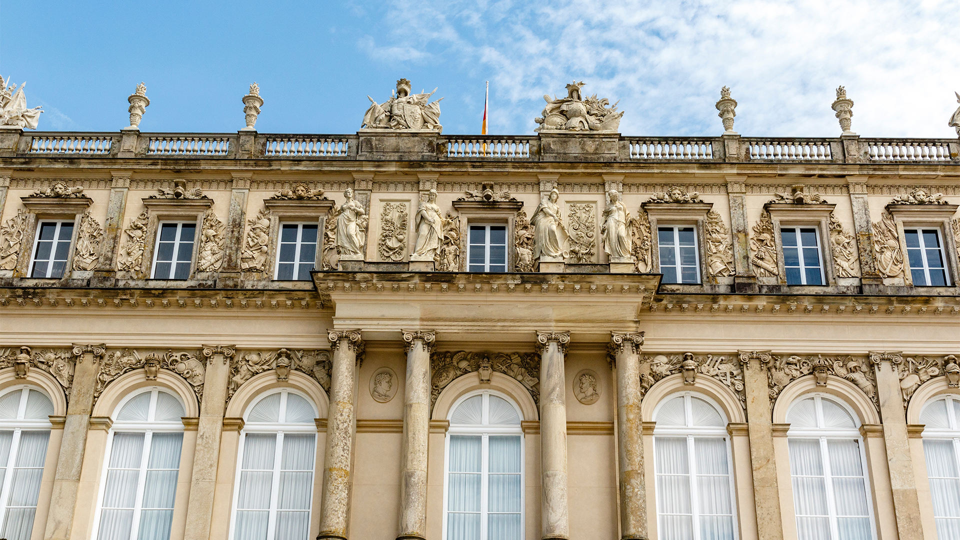 Herrenchiemsee-schloss-castel-bavaria-germany