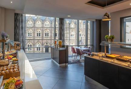 clayton-hotel-cardiff-breakfast