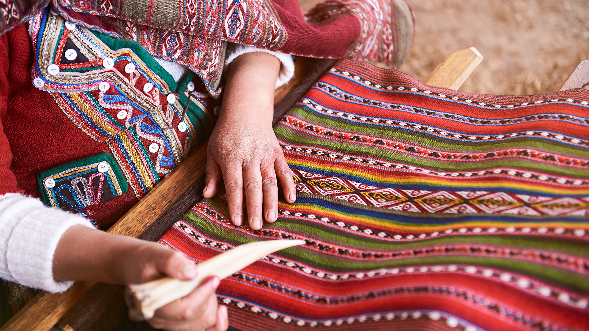 traditional-woolen-product-cusco-peru-swiper-hero-gallery