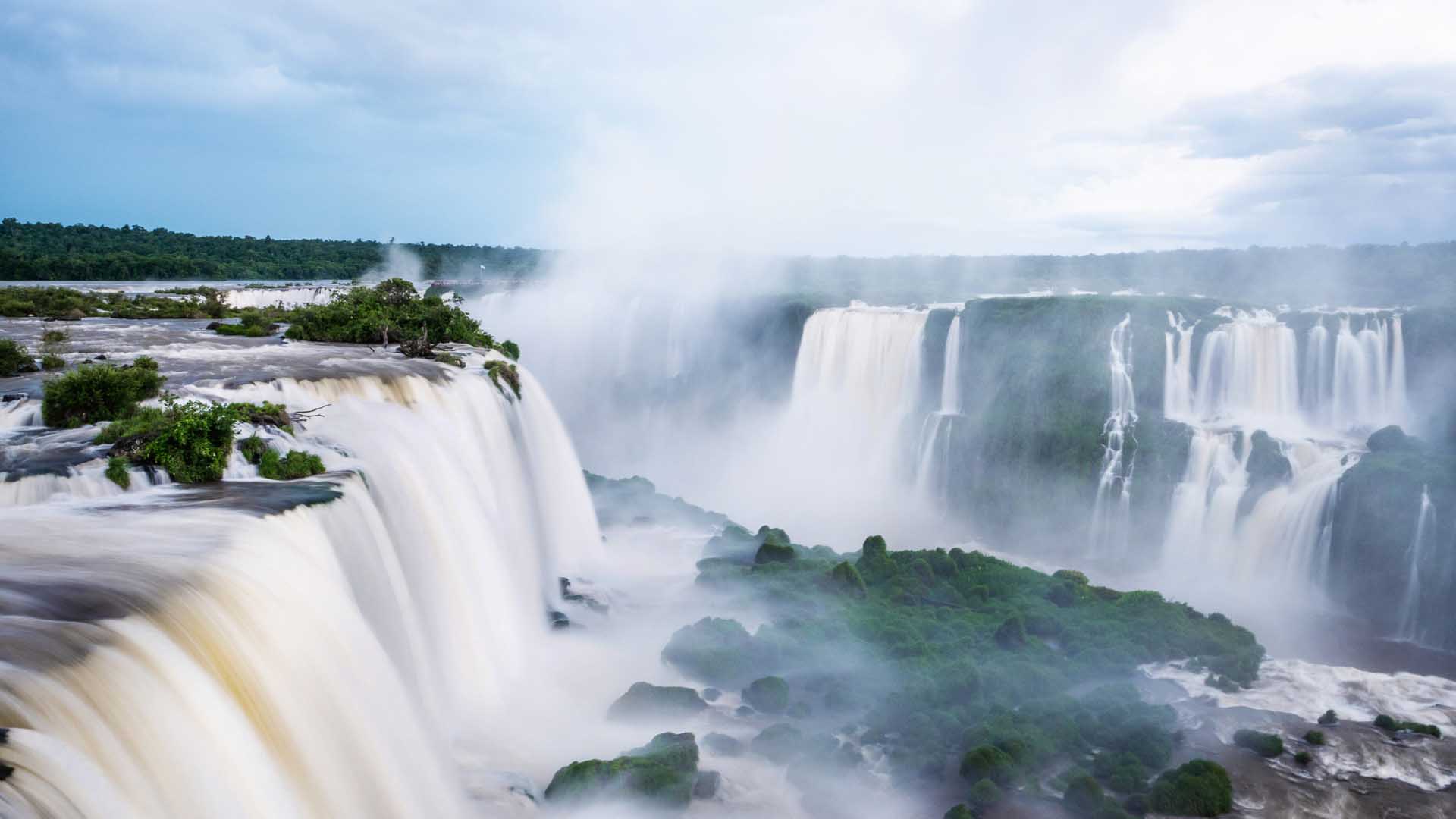 south-america-guided-tour 0179 iguassu-falls-sam-day7