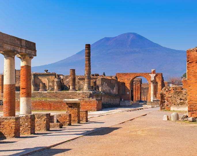 see-mount-vesuvius-and-the-ruins-of-pompeii-experience