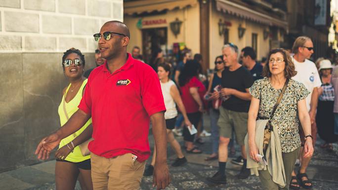 meet-your-local-brazilian-tour-leader-experience