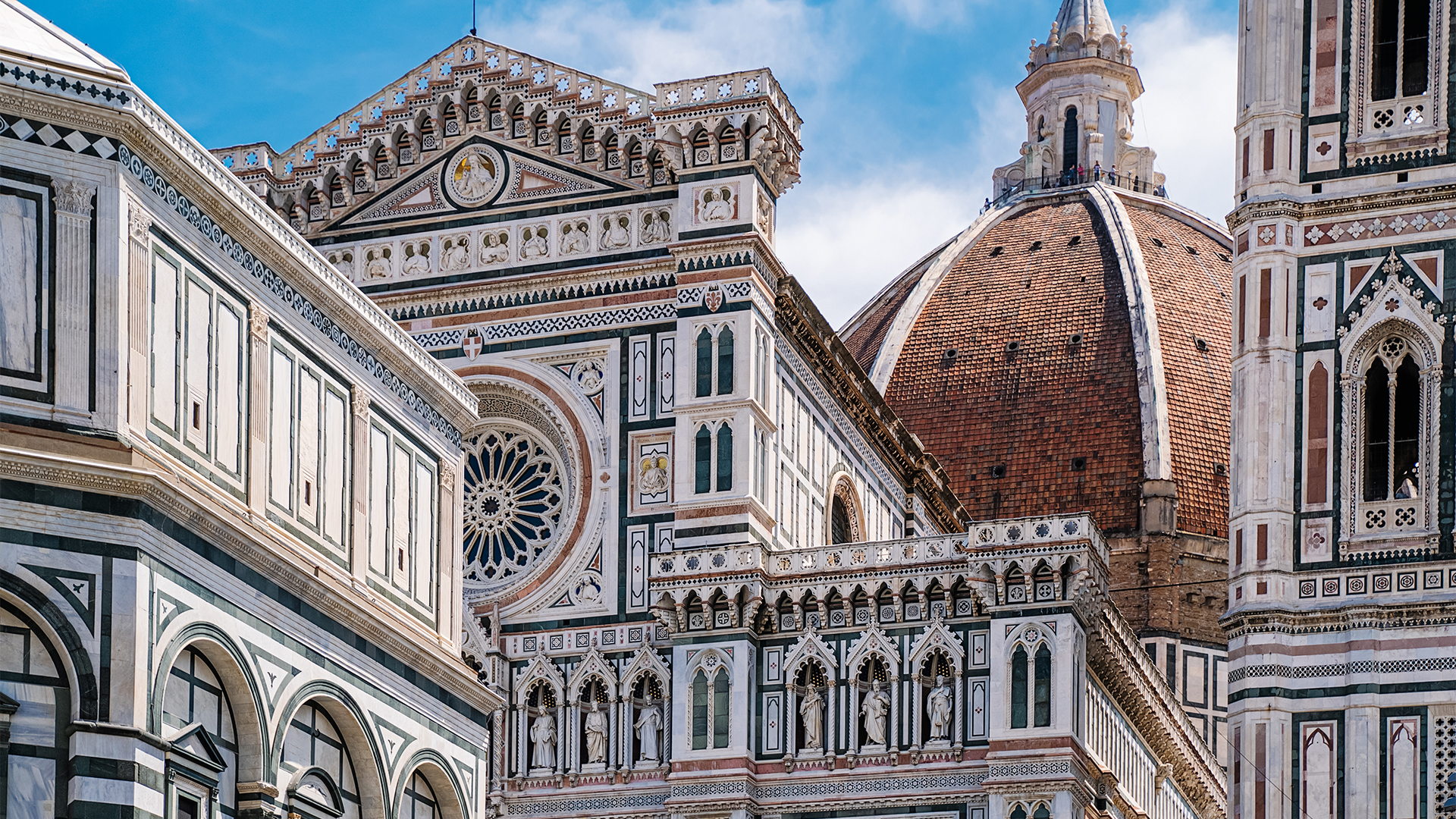 italy-florence-duomo-santa-maria-del-fiore-cathedral-swiper-hero-gallery