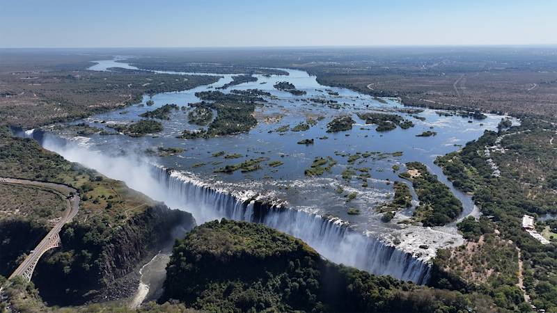zimbabwe-country-listing-page-victoria-falls-national-park
