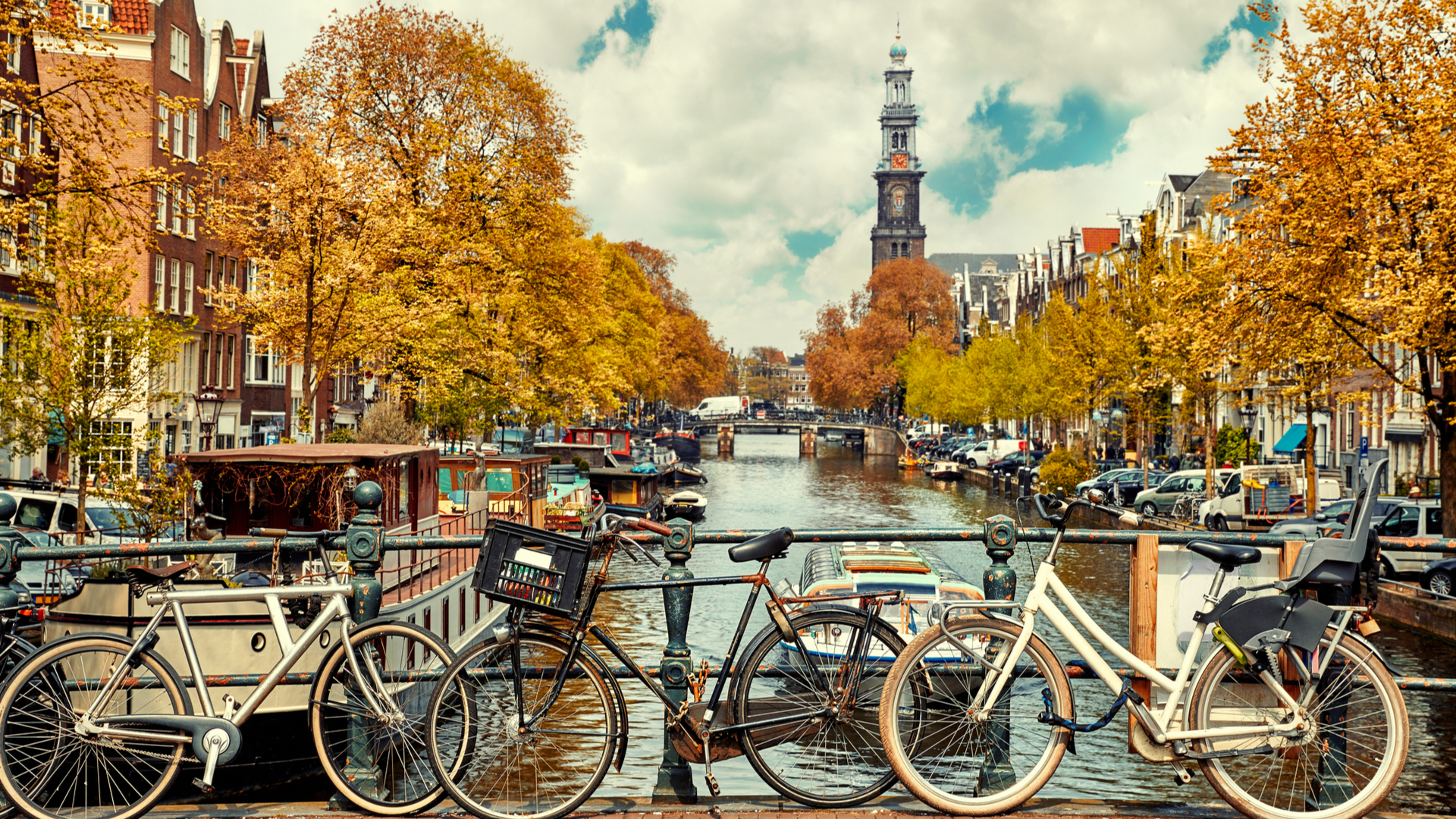 Bike-over-canal-Amsterdam-city