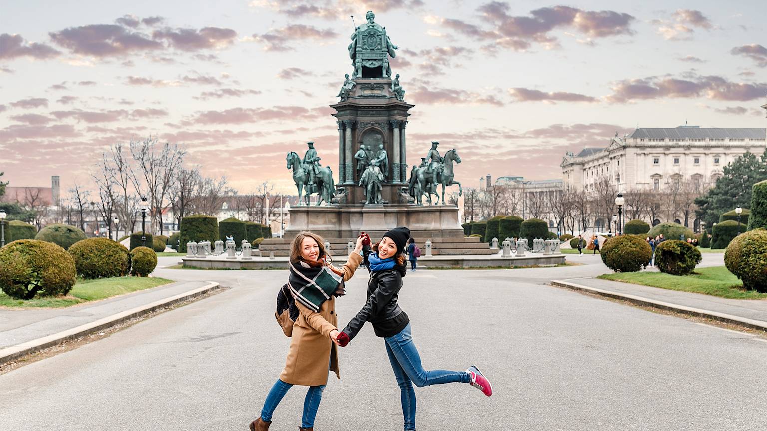 Vienna-swiper-hero-gallery