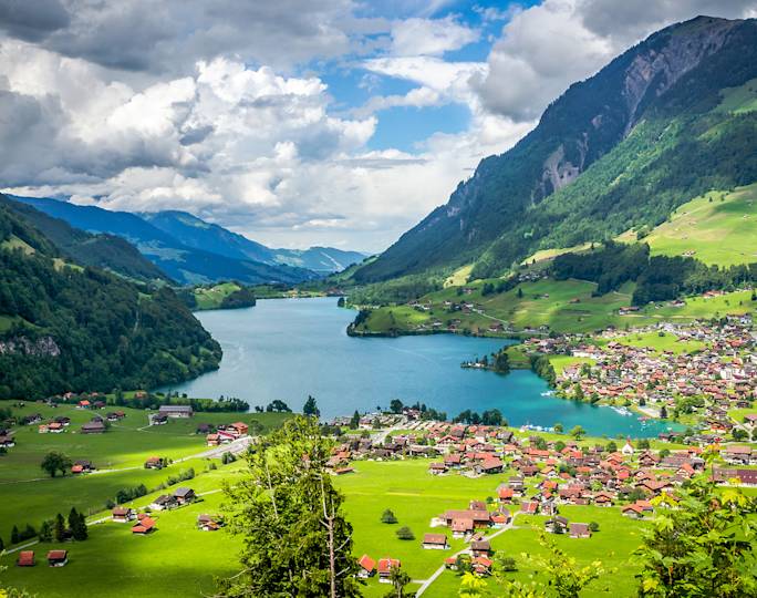 scenic-swiss-mountain-drive-experience