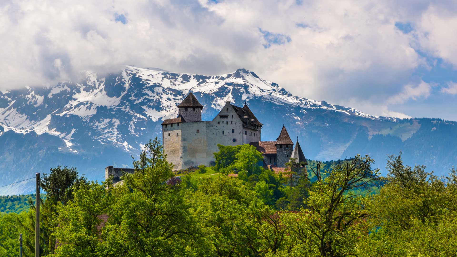 liechtenstein-castle-vaduz-ultimate-europe-day22-1