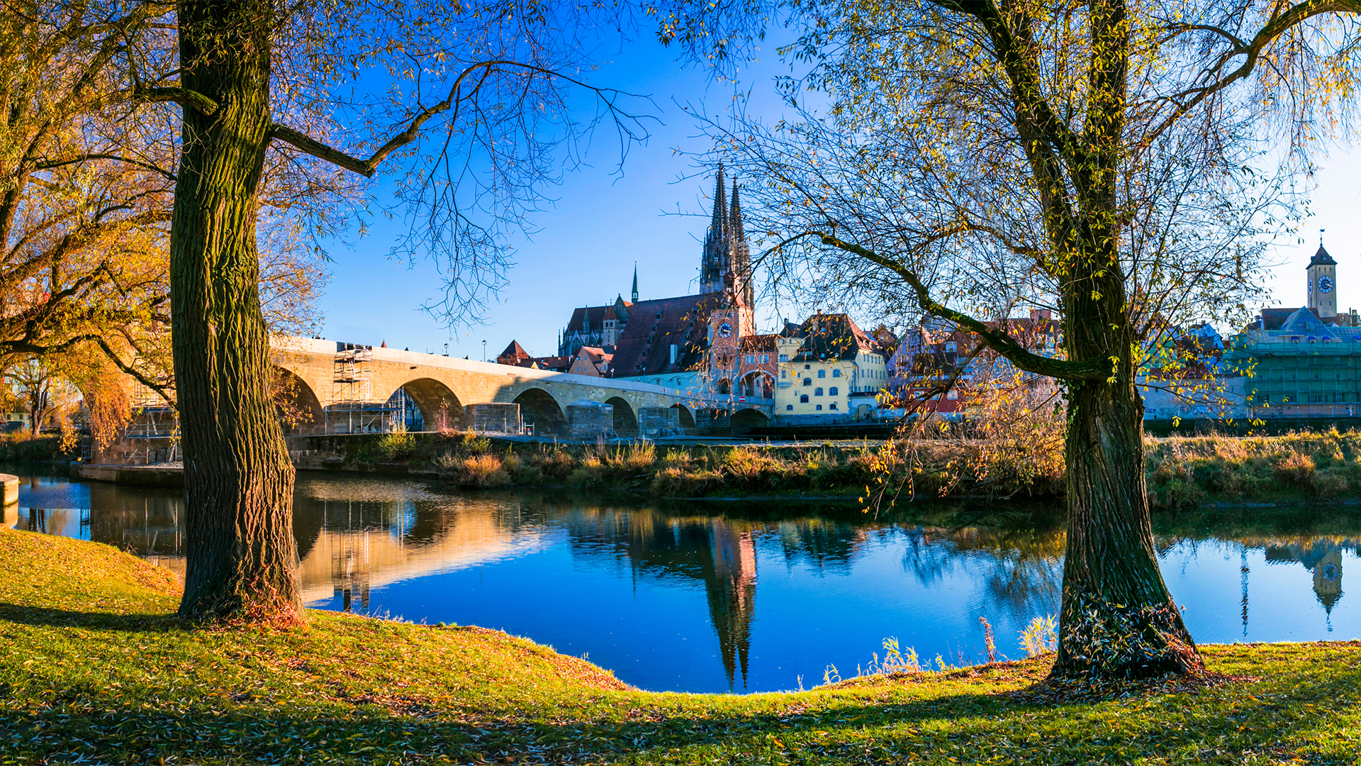 Regensburg-city-Germany-swiper-hero-gallery