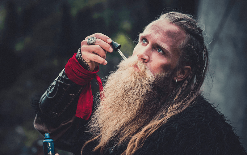 how-to-use-beard-oil-02