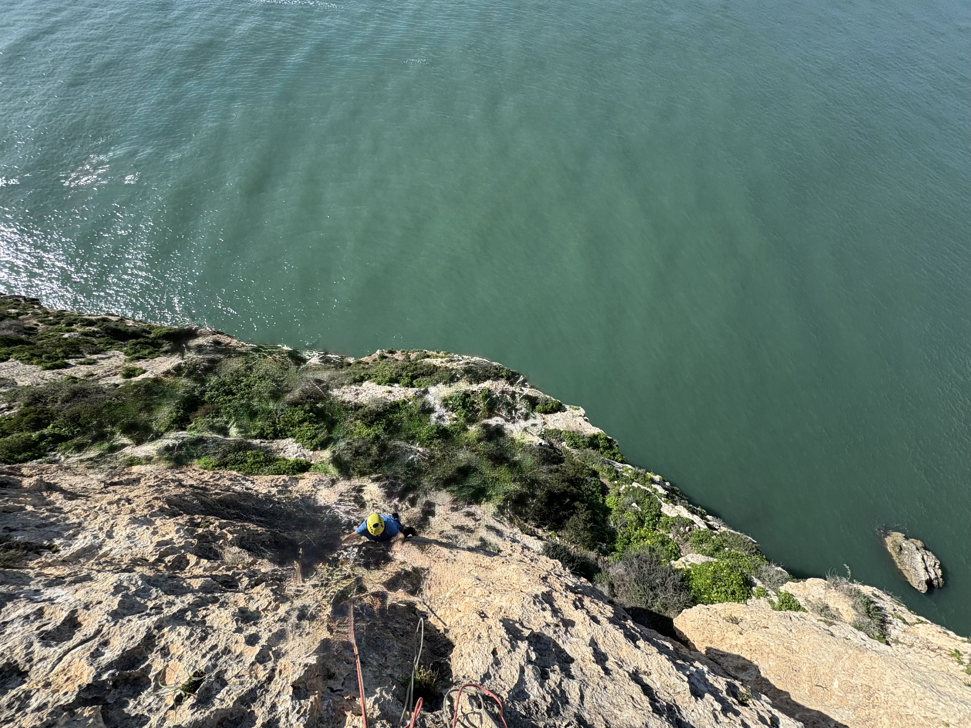 Via d'arrampicata sul mare Guida Alpina