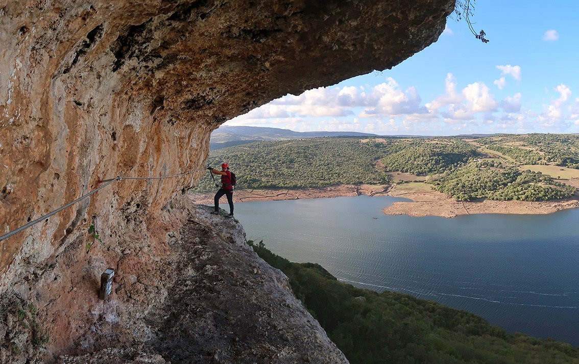 traverso sulla Ferrata della Regina, Sardegna