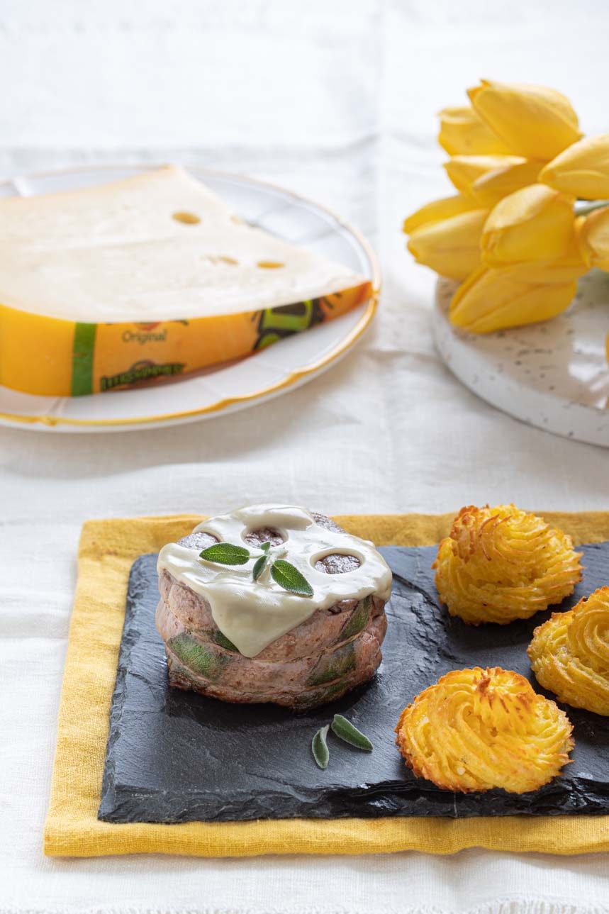 Телешки медальон