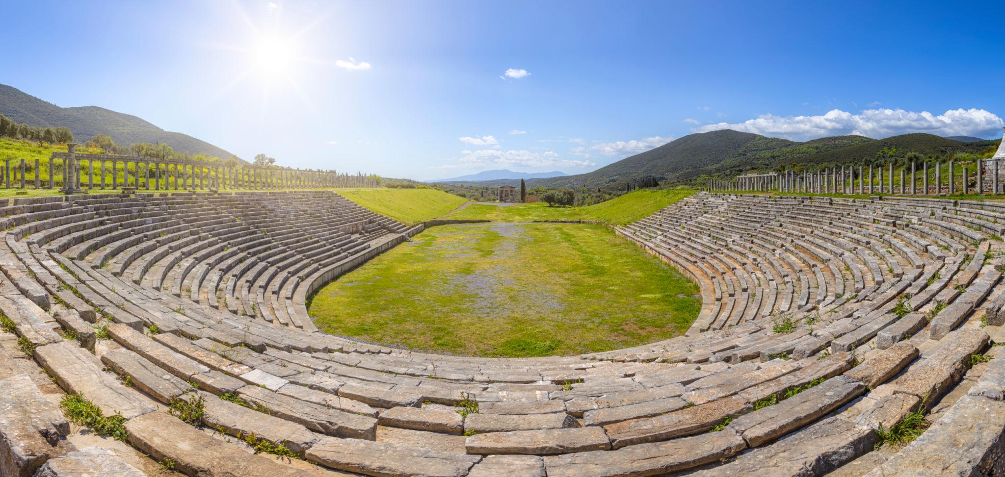 Η Αρχαία Μεσσήνη, κοντά στην Καλαμάτα, αποτελεί έναν από τους σημαντικότερους αρχαιολογικούς χώρους της Ελλάδας και ιδανικό προορισμό για επισκέπτες dental tourism στη Μεσσηνία.
