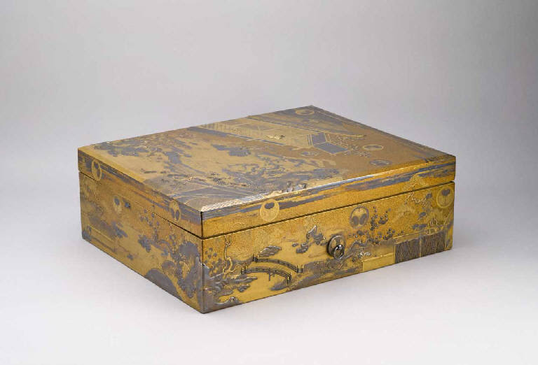 brown wooden lacquer box decorated with scenes from the Tale of Genji