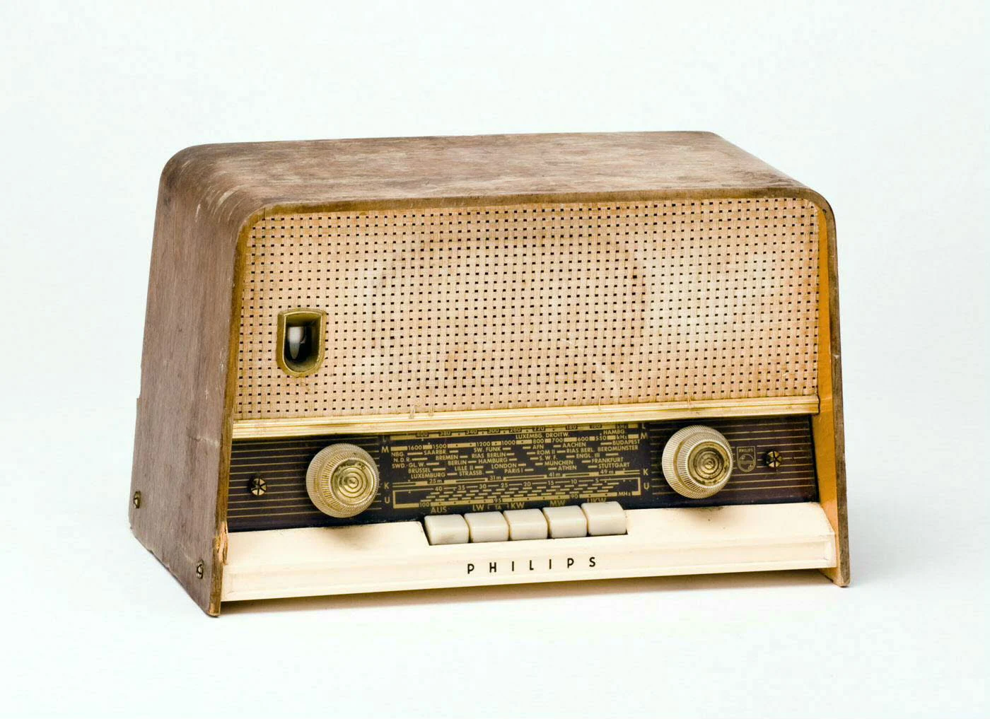 colour photograph of a vintage wooden Philips radio.
