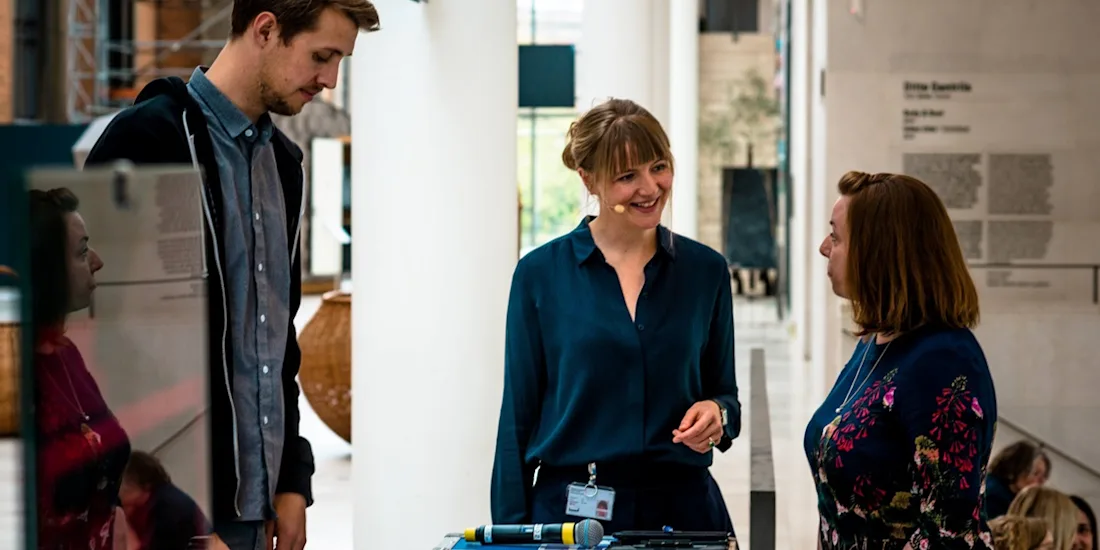 Merete Sanderhoff speaking with colleagues