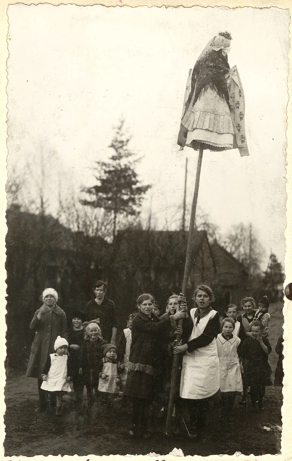 Feuer und Wasser | Europeana, image size:1000x1577