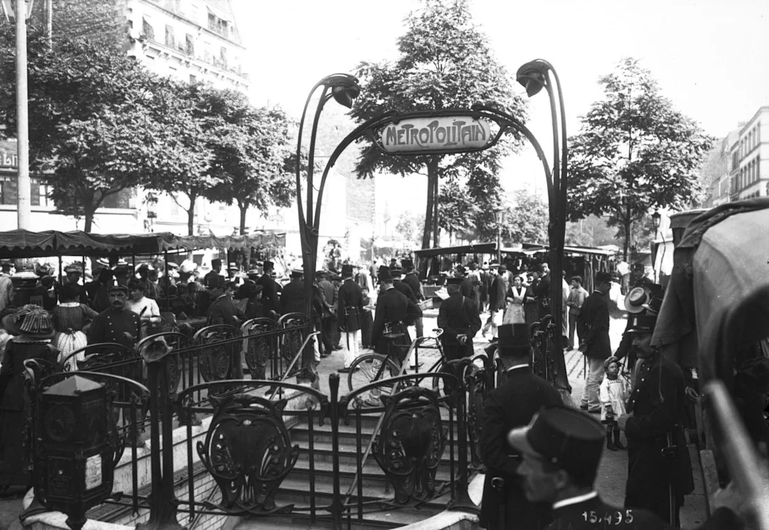 Sarah Partington (@sarahpartington) • Instagram photos and videos, image size:1100x758