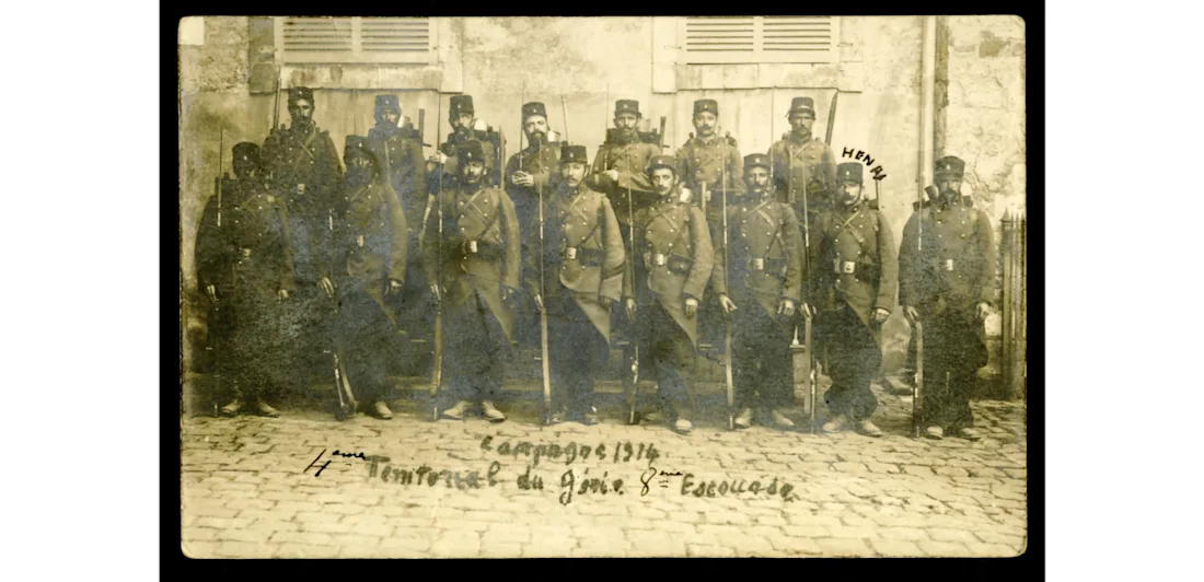 A photograph of a group of soldiers