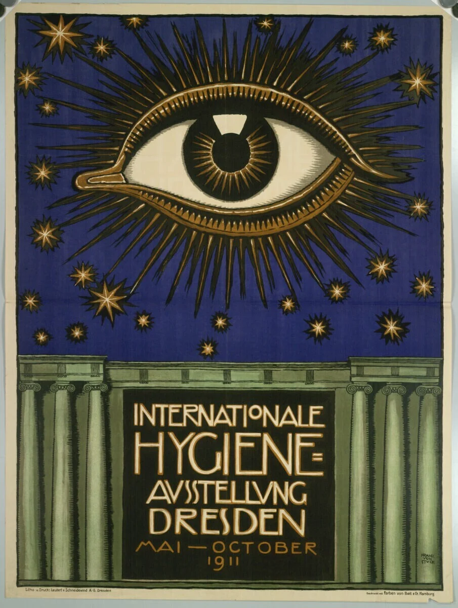 colour poster, featuring a large eye illustration on a dark blue background and words INTERNATIONALE HYGIENE-AUSSTELLUNG DRESDEN against dark green columns